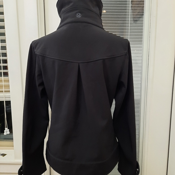 Lululemon Audrey Black Softshell High Collar Button Snap Outerwear bomber jacket - Picture 9 of 12
